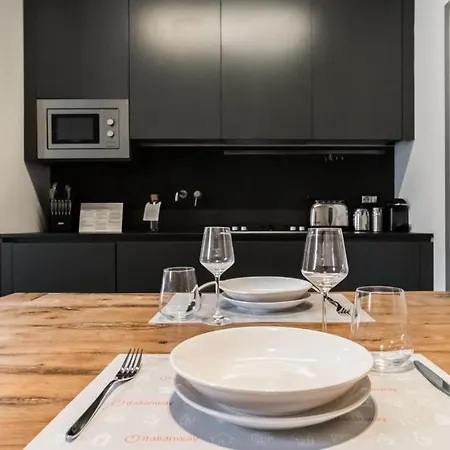 Maggi Design Studio: 6a * Milan