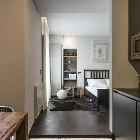 Maggi Design Studio: 6a Apartment *